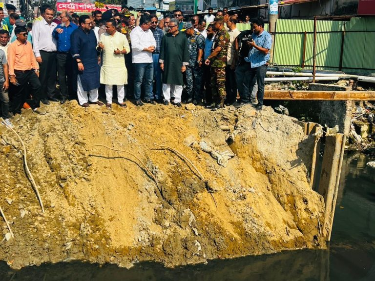 চট্টগ্রামের কষ্ট দূর করাই এখন সর্বোচ্চ অগ্রাধিকার : অর্থমন্ত্রী আমির খসরু