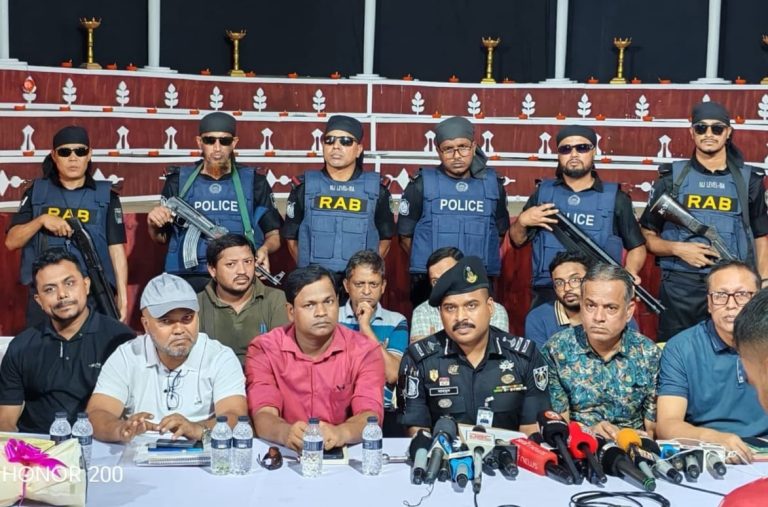 দুর্গাপূজায় ৩৫৭ মণ্ডপে নিরাপত্তা জোরদার, প্রস্তুত এসআরবি-১৫